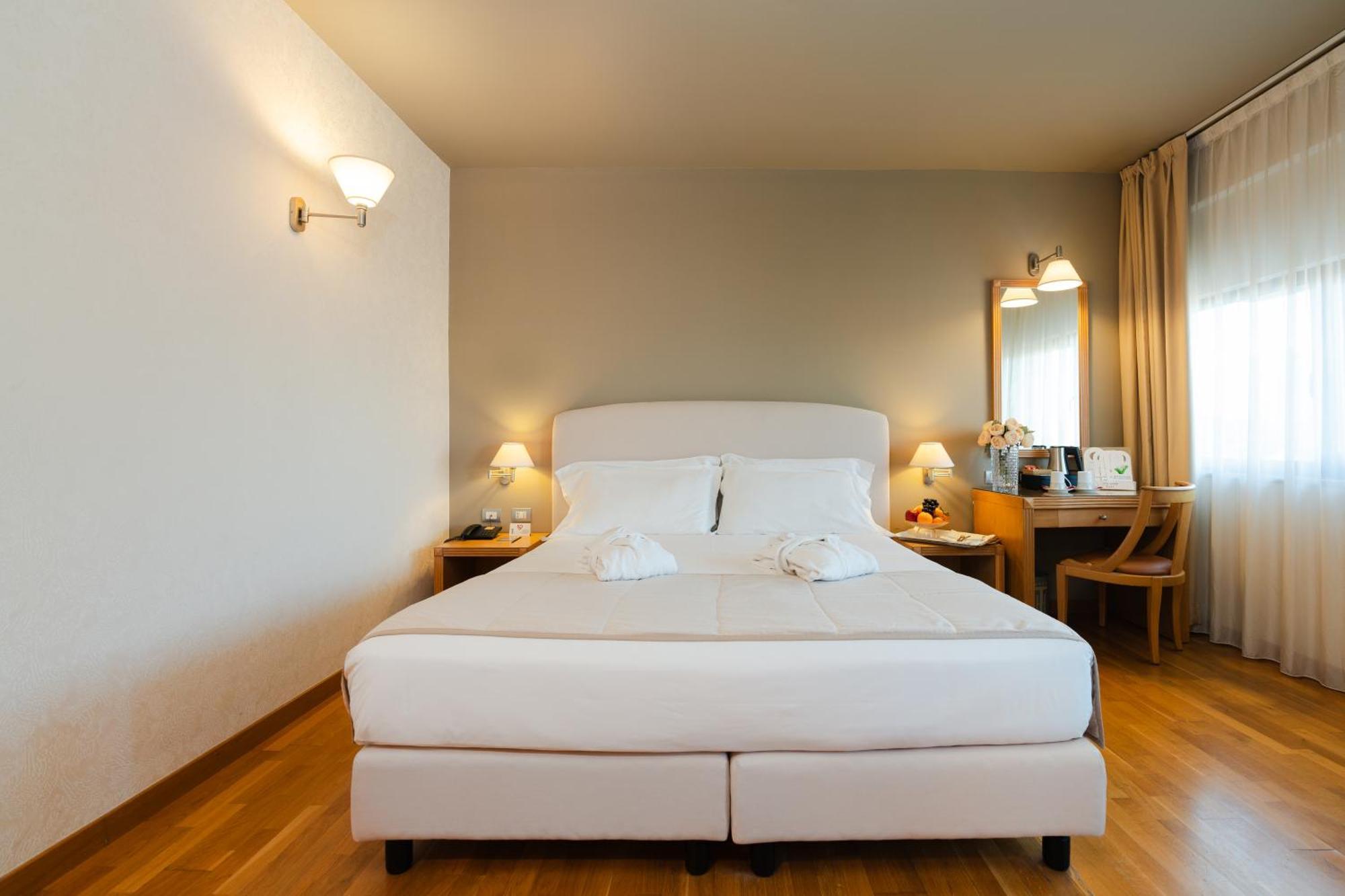 Hotel Touring 4*
