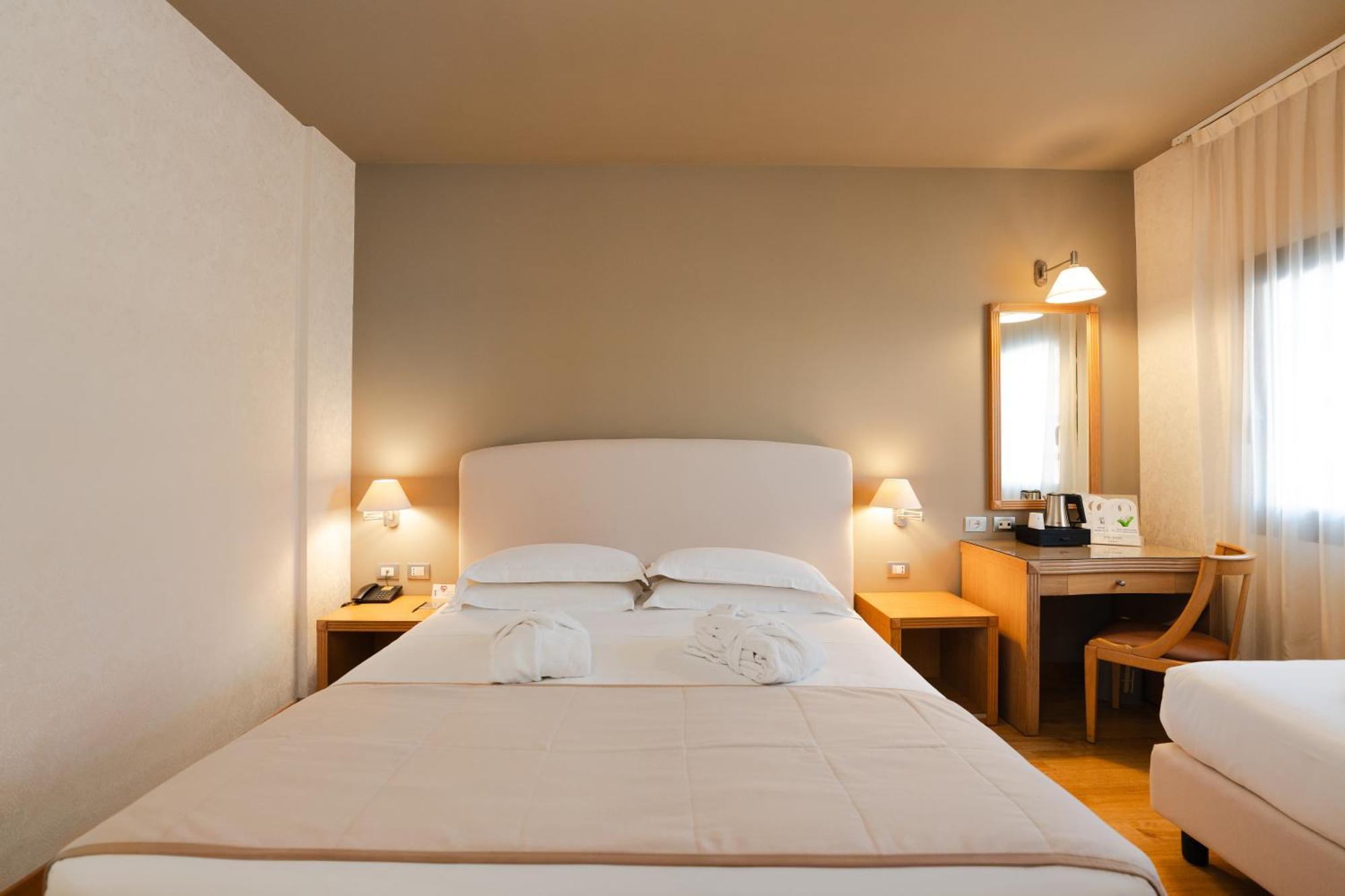 Hotel Touring 4*
