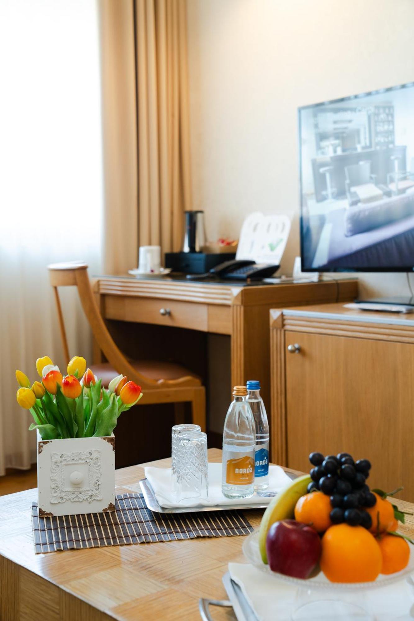 Touring Hotel