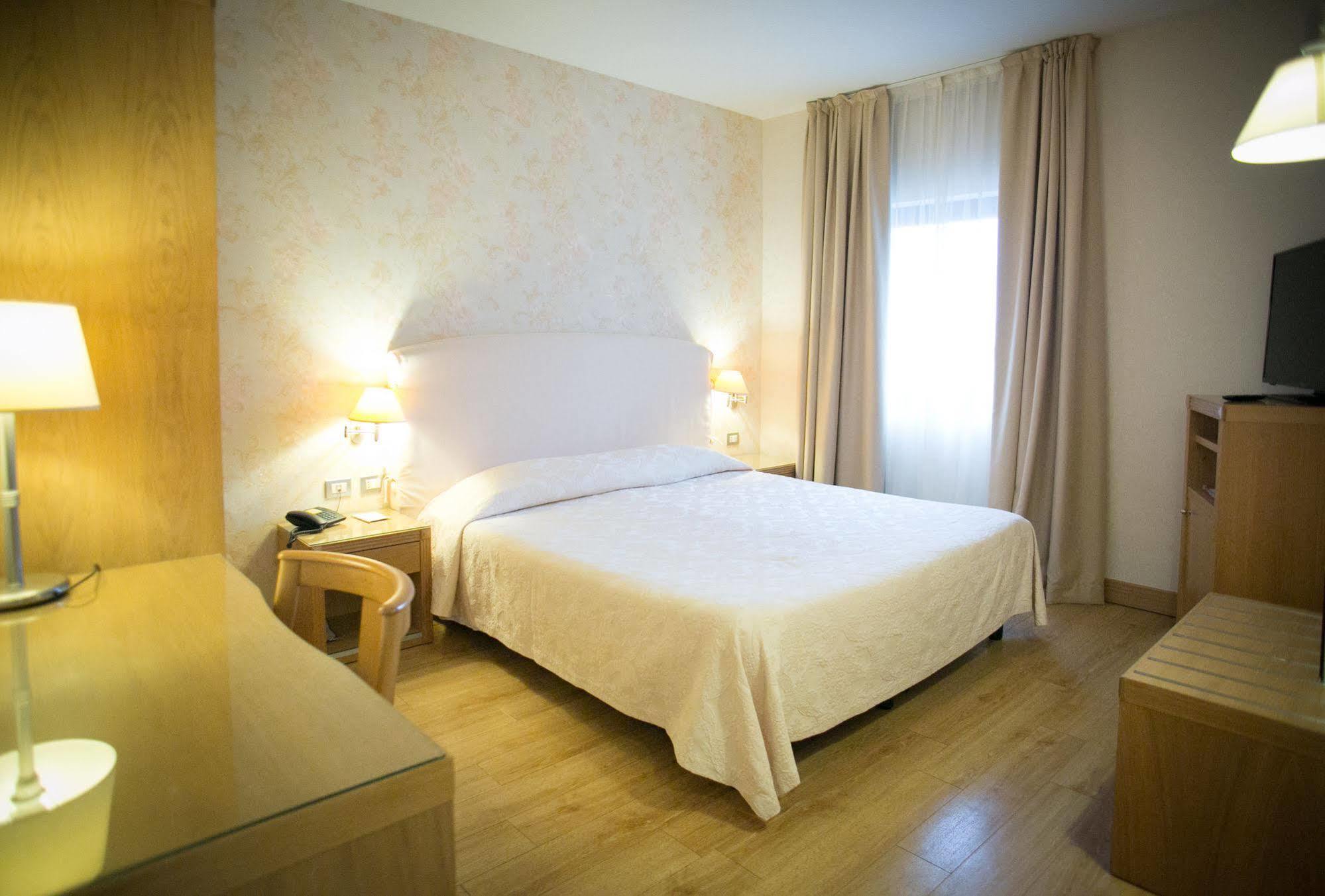 Hotel Touring
