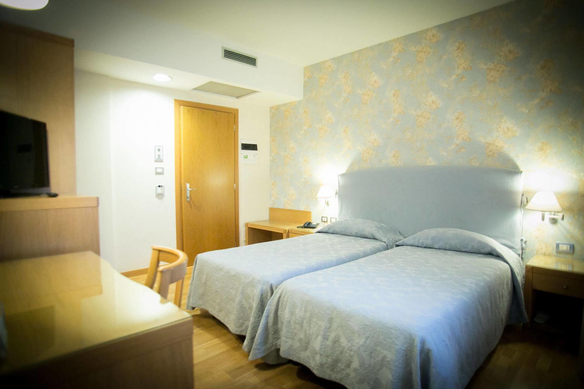 Hotel Touring 4*